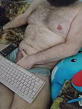 BriTheTopBear online show from 06-10-26, 09:08