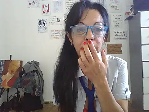 luly mariposa online show from 04-25-26, 01:41