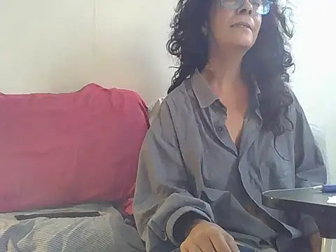 luly mariposa online show from 05-02-26, 12:43
