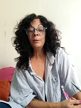 luly mariposa online show from 05-05-26, 04:37