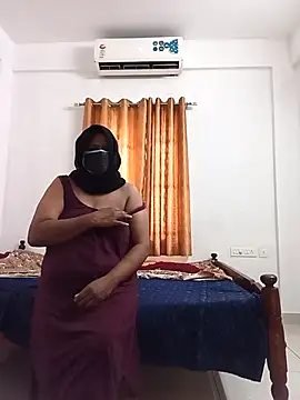 Snapshot of saliya190 chatting on 04-07-26, 07:09 saliya190 online show from 04-07-26, 07:09