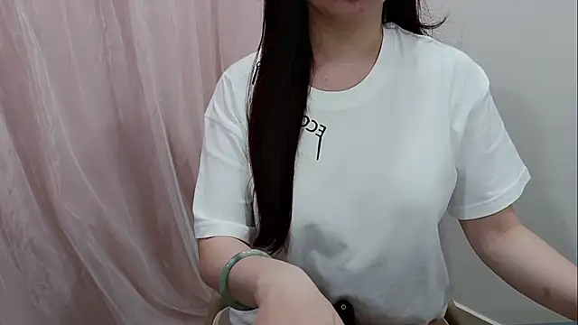 minami-yuiyui online show from 05-20-26, 01:34