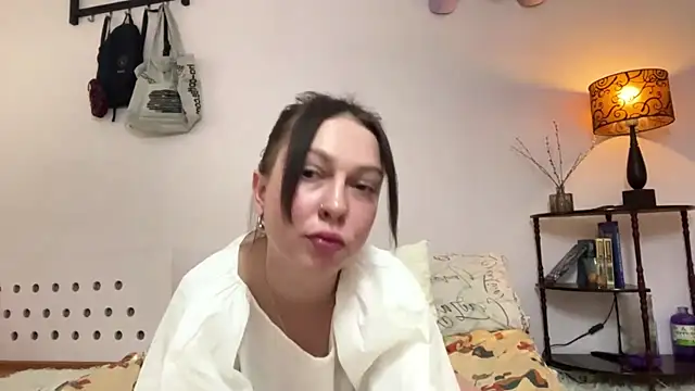 Snapshot of Evelyn_Charm chatting on 04-15-26, 01:51 Evelyn Charm online show from 04-15-26, 01:51