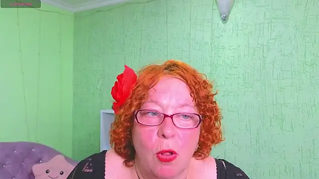 Snapshot of Fara_Flutte chatting on 06-12-26, 12:59 Fara Flutte online show from 06-12-26, 12:59