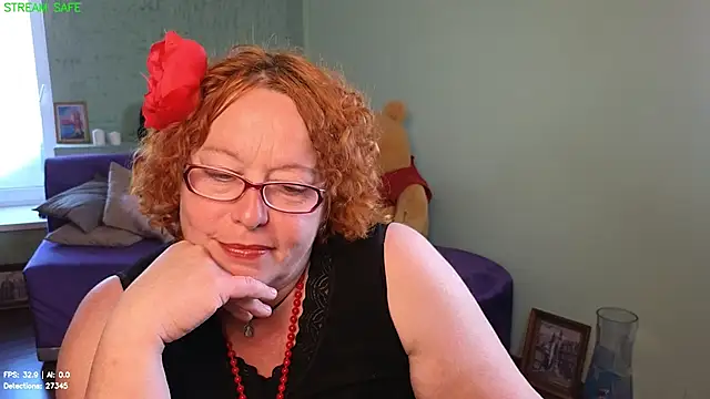 Snapshot of Fara_Flutte chatting on 06-21-26, 08:28 Fara Flutte online show from 06-21-26, 08:28