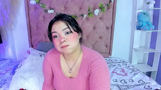 Snapshot of ROSELEI_ chatting on 05-21-26, 12:45 ROSELEI online show from 05-21-26, 12:45