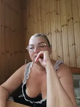 Snapshot of White-Chocolatte chatting on 06-18-26, 02:10 White-Chocolatte online show from 06-18-26, 02:10