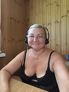 Snapshot of White-Chocolatte chatting on 06-22-26, 08:22 White-Chocolatte online show from 06-22-26, 08:22