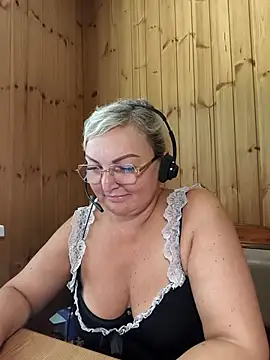 Snapshot of White-Chocolatte chatting on 06-26-26, 06:51 White-Chocolatte online show from 06-26-26, 06:51
