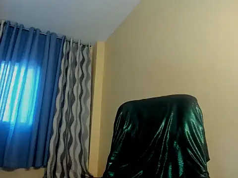 SeductiveLoveMary online show from 04-12-26, 09:36