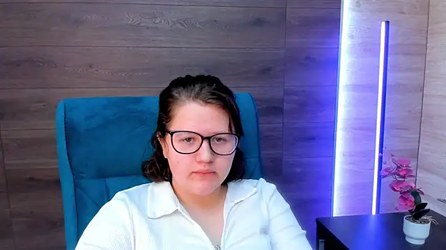 trynotbeingshy online show from 04-15-26, 08:32