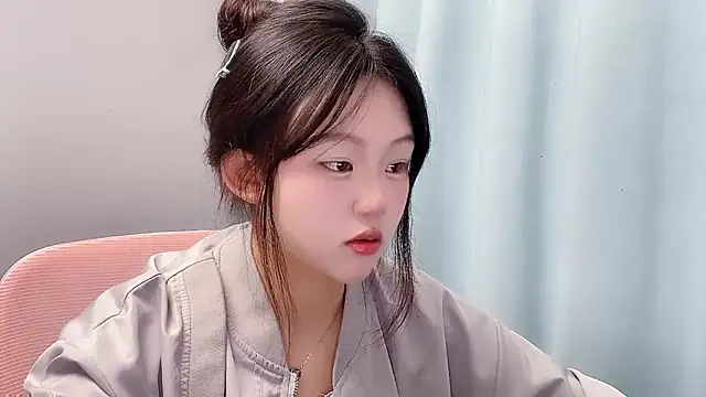 Lilababy00 online show from 04-26-26, 02:09
