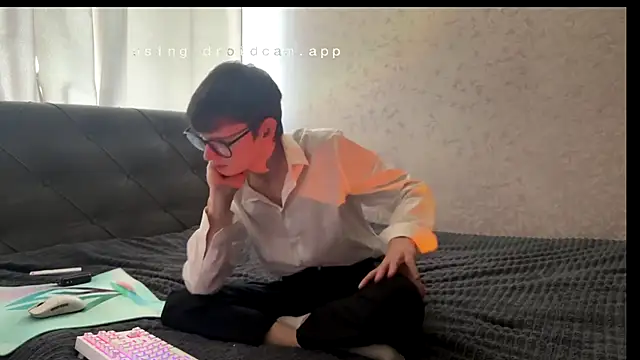 Snapshot of dalvos chatting on 04-13-26, 07:25 dalvos online show from 04-13-26, 07:25