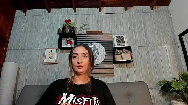 Snapshot of Alucarda666 chatting on 06-21-26, 09:06 Alucarda666 online show from 06-21-26, 09:06
