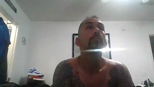 Snapshot of tenser59 chatting on 04-14-26, 10:43 tenser59 online show from 04-14-26, 10:43