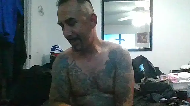 Snapshot of tenser59 chatting on 04-15-26, 02:13 tenser59 online show from 04-15-26, 02:13