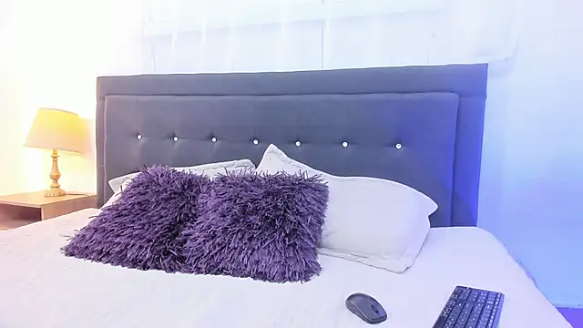 NatashaDiamond online show from 04-28-26, 01:16