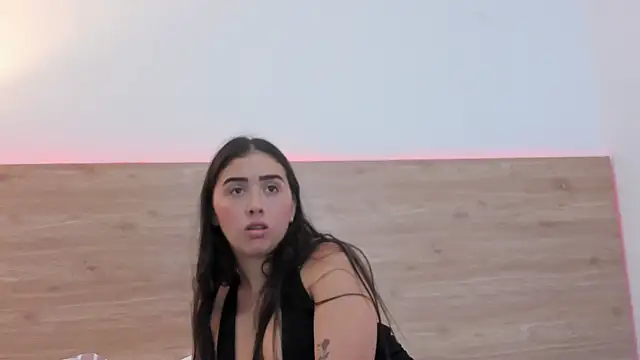 Snapshot of Zoevelvet_ chatting on 04-08-26, 06:41 Zoevelvet online show from 04-08-26, 06:41