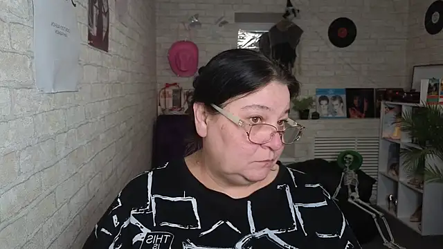 Juno Joyful online show from 04-20-26, 06:49