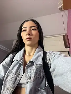 Snapshot of AMBERBUNNY_ chatting on 05-20-26, 12:33 AMBERBUNNY online show from 05-20-26, 12:33