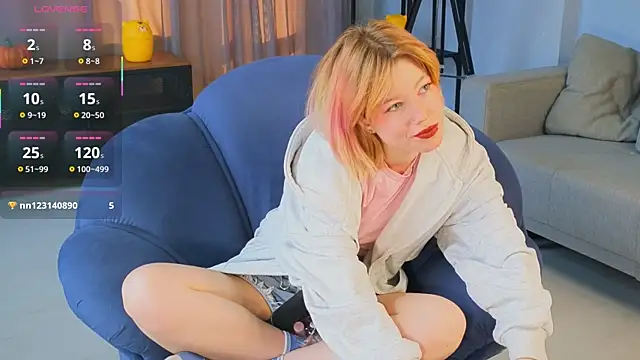 Snapshot of JerricaEtter chatting on 04-15-26, 03:24 JerricaEtter online show from 04-15-26, 03:24