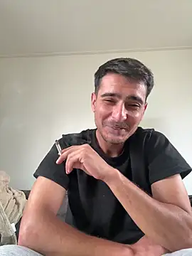 Serttssikici online show from 06-14-26, 04:20