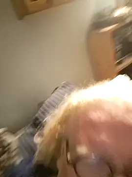 Snapshot of ChrisMtl83 chatting on 04-08-26, 04:45 ChrisMtl83 online show from 04-08-26, 04:45