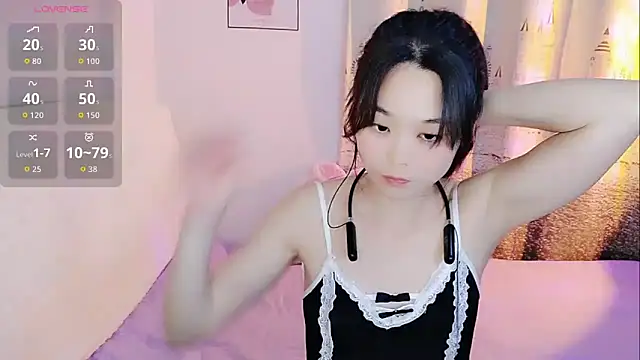 Snapshot of Sumo-36E chatting on 04-25-26, 01:41 Sumo-36E online show from 04-25-26, 01:41