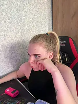 VioletEcho online show from 04-10-26, 08:19