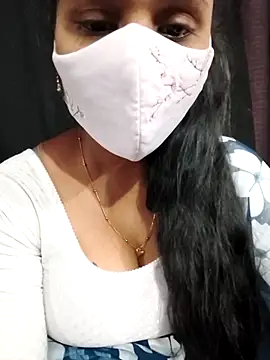 Snapshot of Jyothi_varma chatting on 04-14-26, 10:38 Jyothi varma online show from 04-14-26, 10:38