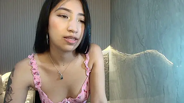 Snapshot of sol__r chatting on 06-28-26, 03:12 sol r online show from 06-28-26, 03:12