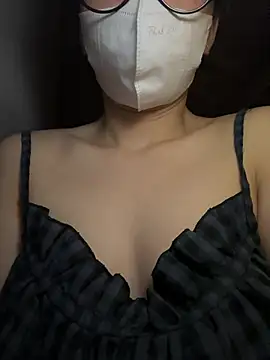 Tieu Vy online show from 04-13-26, 04:01