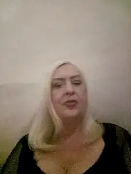Julia20X online show from 04-19-26, 06:32