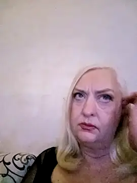 Julia20X online show from 04-24-26, 12:51