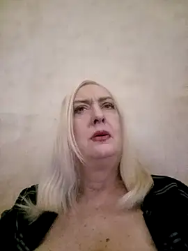 Julia20X online show from 05-05-26, 10:01