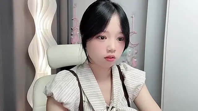 Xiaoqing00 online show from 05-21-26, 03:13