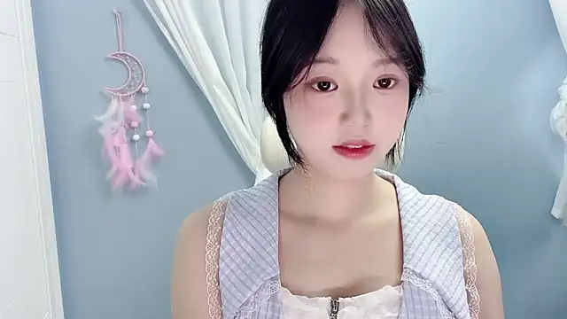 Xiaoqing00 online show from 06-18-26, 04:13