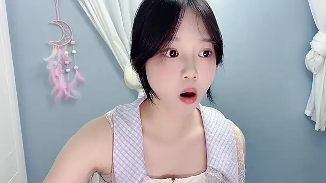 Xiaoqing00 online show from 06-18-26, 10:52