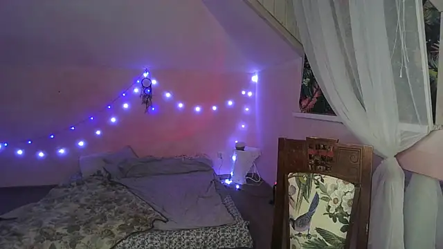 Allice Honey online show from 05-30-26, 06:27