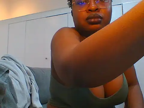 Snapshot of TwerkingTemptress chatting on 05-06-26, 08:36 TwerkingTemptress online show from 05-06-26, 08:36