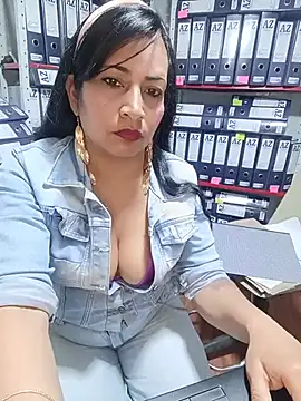 ZOE-WILDER  online show from 06-03-26, 02:44