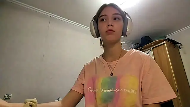 Snapshot of HebrewRiding chatting on 04-10-26, 09:47 HebrewRiding online show from 04-10-26, 09:47