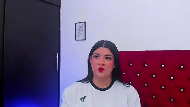 Katty West online show from 05-26-26, 07:43