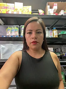 MIA ROSSEEE online show from 05-31-26, 02:02