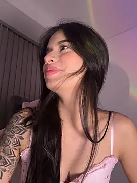 Snapshot of Giiasteele chatting on 04-09-26, 01:16 Giiasteele online show from 04-09-26, 01:16