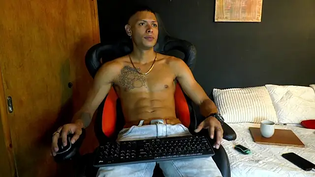 nicolas valmont online show from 07-28-26, 08:01