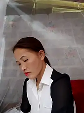  Lyly pussy  online show from 05-20-26, 02:40