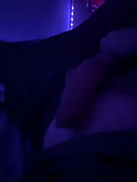 Snapshot of CazzoneCulone08 chatting on 04-12-26, 07:41 CazzoneCulone08 online show from 04-12-26, 07:41