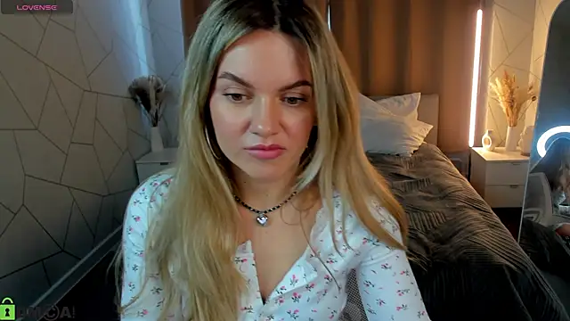 Jennifer Perezz online show from 04-21-26, 01:29