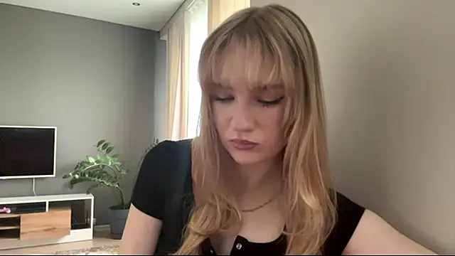 Snapshot of PlasaRima chatting on 06-18-26, 11:42 PlasaRima online show from 06-18-26, 11:42